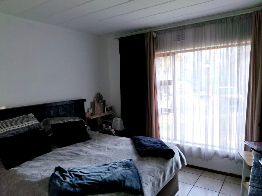 2 Bedroom Property for Sale in Vaalpark Free State